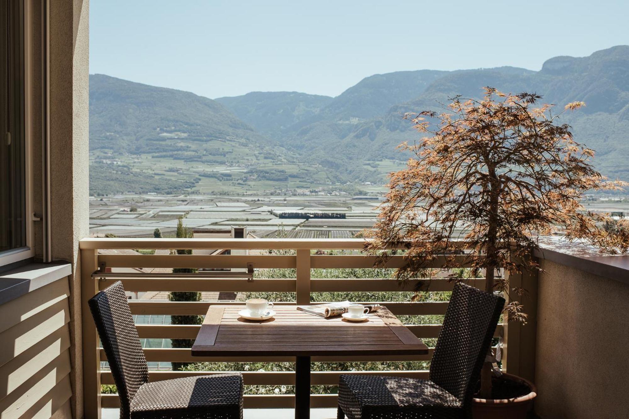 Hotel Residence Pernhof Termeno Exterior photo